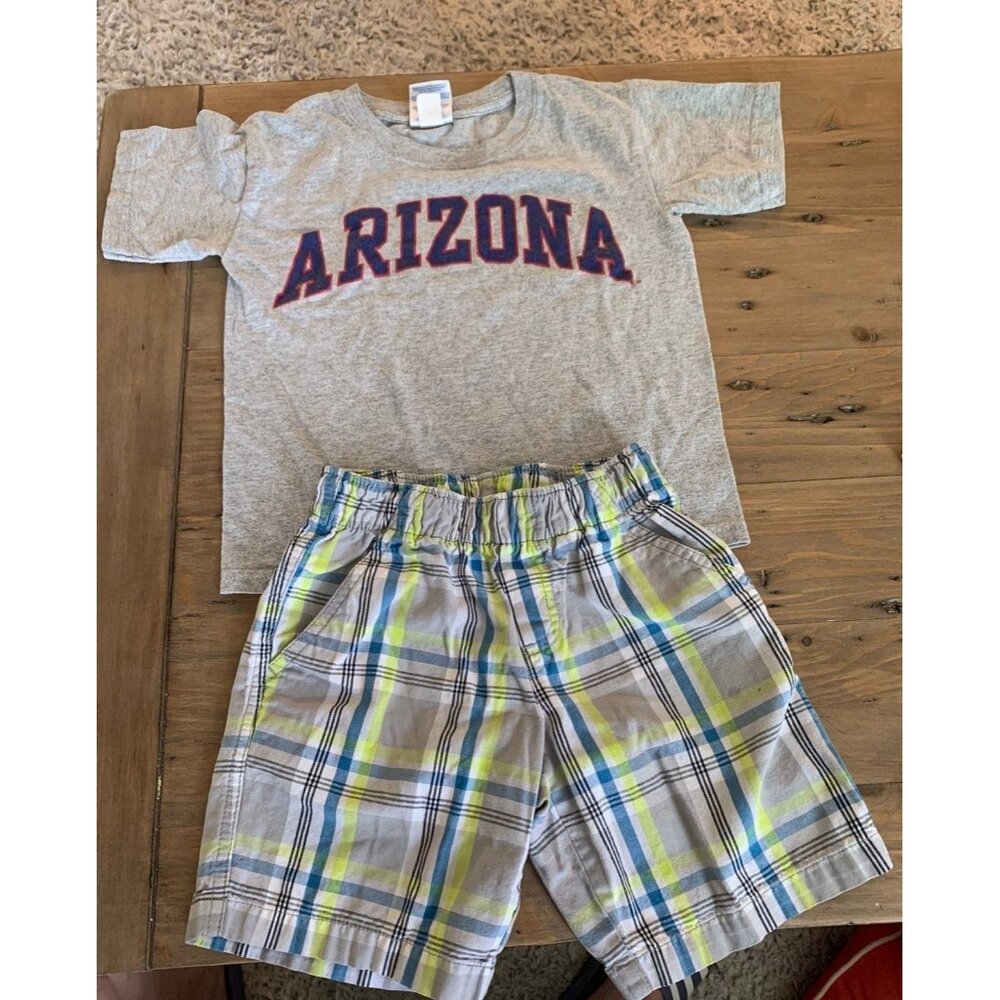 Arizona Kids Outfit: Gildan Gray T-Shirt & Circo Plaid Shorts Set Size 4T